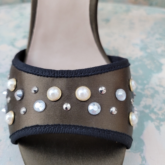 New Olive Green Ankle Strap Pumps with Pearls/Crystals sz 7.5 - Picture 7 of 9